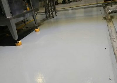 Repintado piso industrial